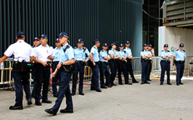 2015年6月17日，立法會大樓外添美道一帶警方加強巡邏。(趙梓浩攝)