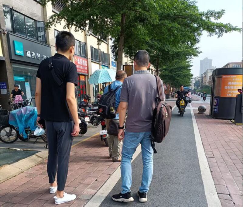 2023年5月18日, 广州天河区法院一带有大批便衣公安戒备。(被访者独家提供)