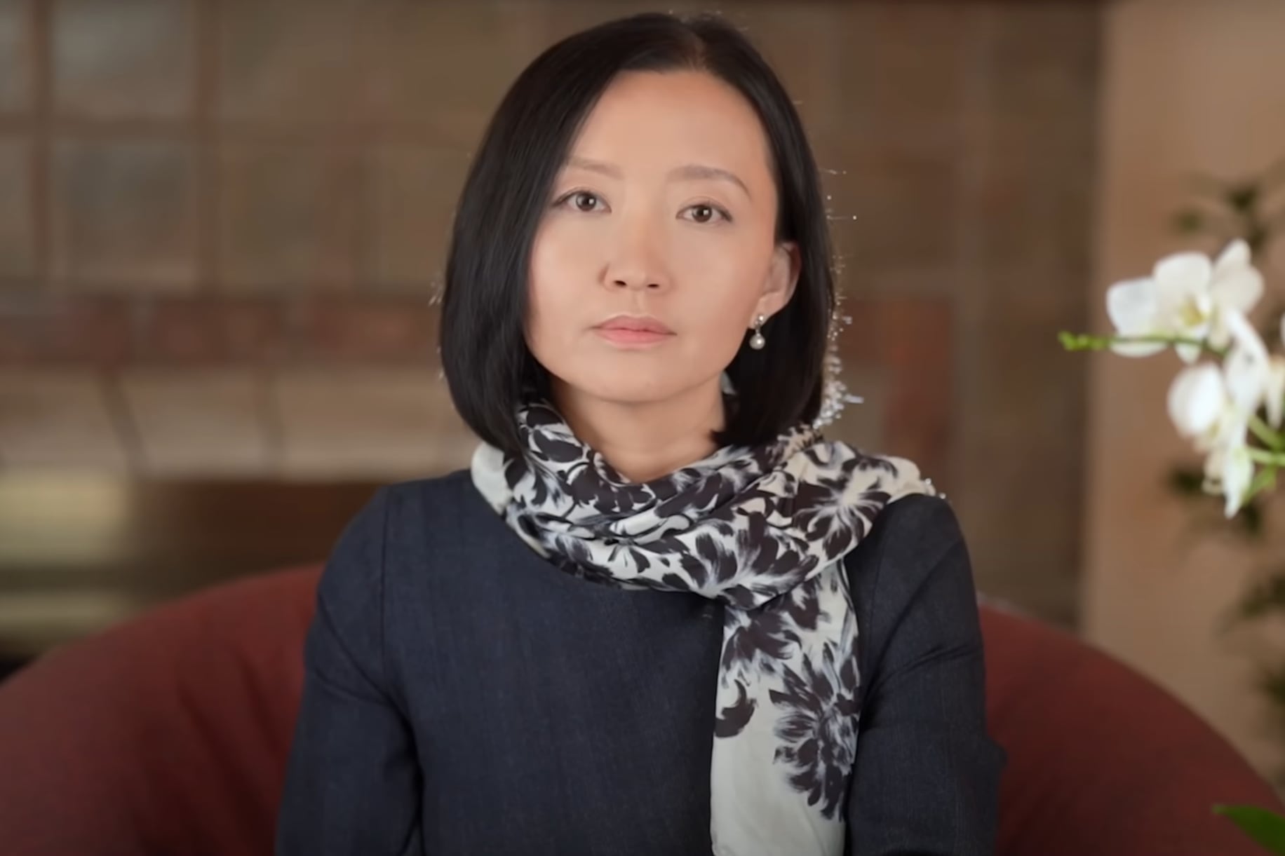 柴静在2023年于个人YouTube频道上播出6集系列纪录片《陌生人——对话圣战分子》。