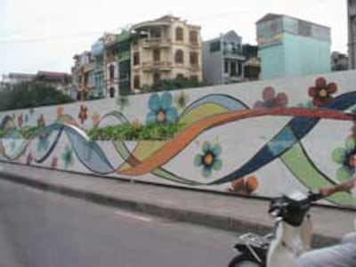 Một đoạn của Con đường gốm sứ ven sông Hồng. RFA PHOTO/Mặc Lâm.