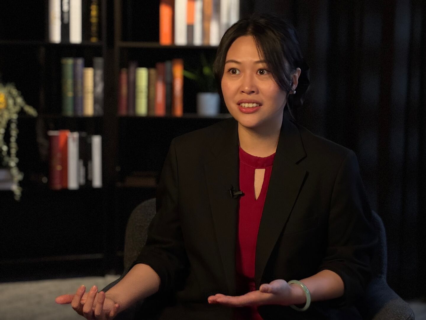 港人海外倡议者专访（上）：被百万通缉者面对些什么？ – 普通话主页