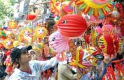 MidAutumnLantern200b.jpg