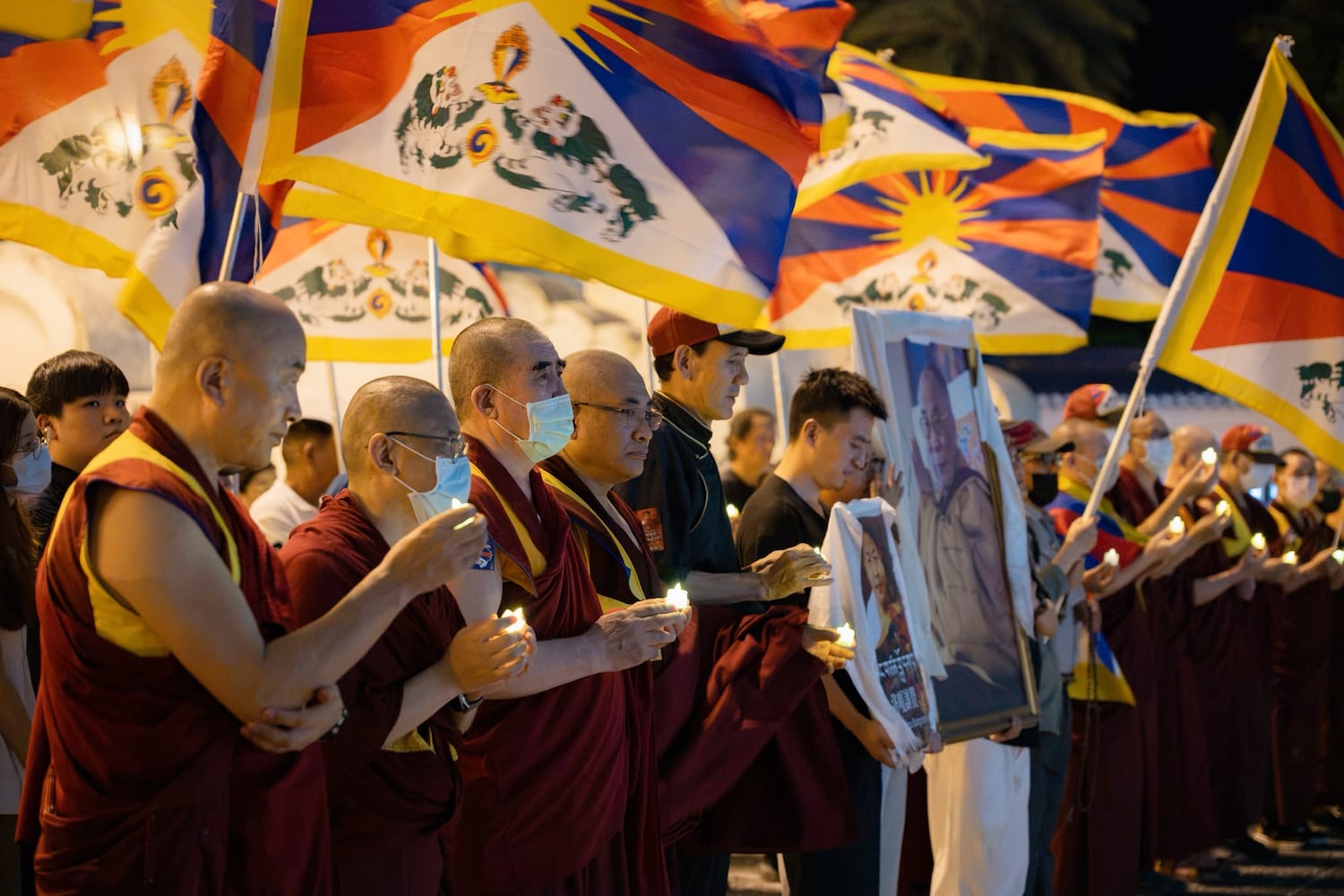 ཐའེ་ཝན་ལ་བློ་དགའ་ལགས་སུ་མྱ་ངན་དང་རྒྱ་ནག་ལ་ངོ་རྒོལ་བྱས་པ།