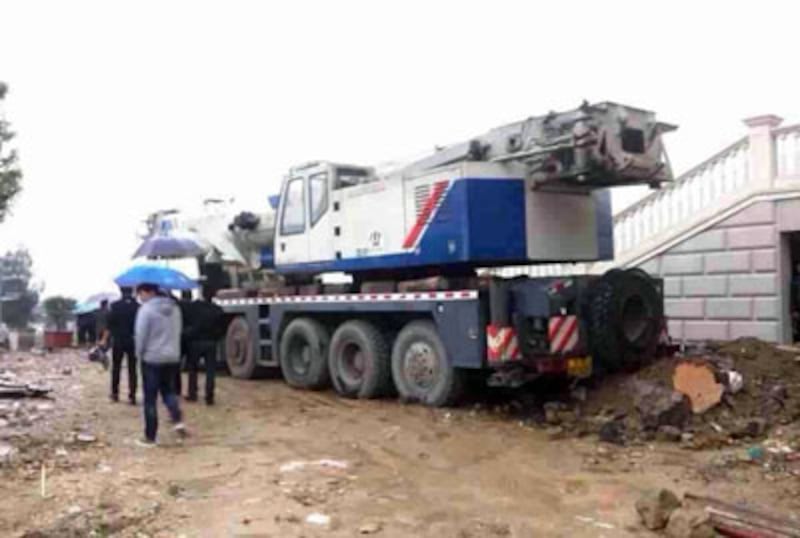 當局曾出動大型的施工車準備對永嘉教堂進行強拆。（目擊者提供）