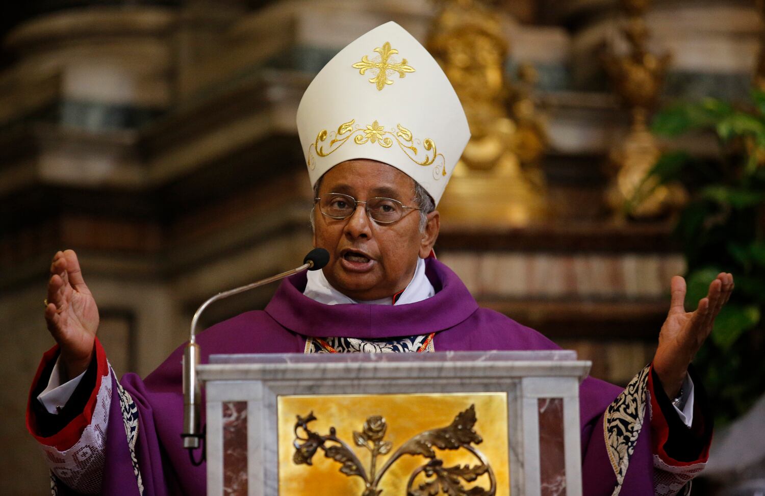Sri Lanka's Cardinal Albert Malcolm Ranjith, Archbishop of Colombo, leads mass at the San Lorenzo In Lucino church in Rome March 10, 2013.