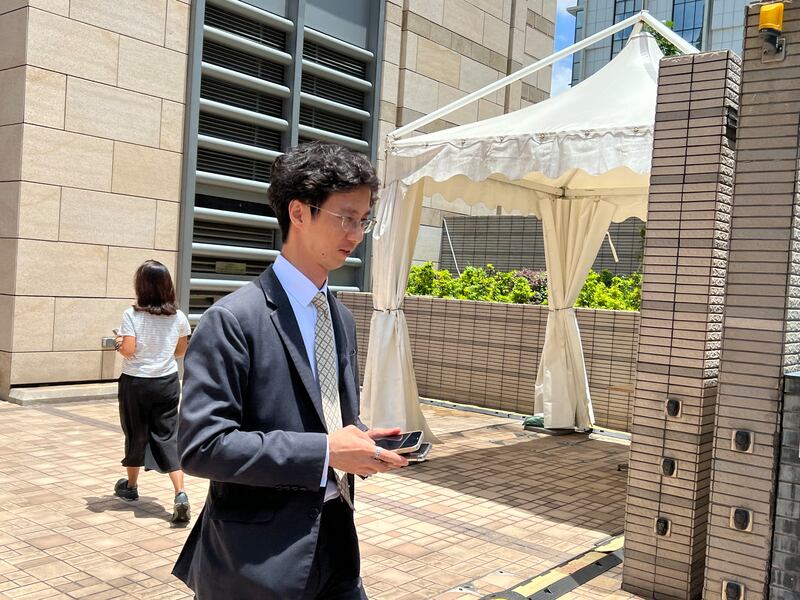 「47人初選案」被告之一的柯耀林，早上到西九龍裁判法院應訊。（吳婷康攝）