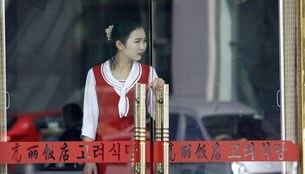 압록강을 경계로 북한과 마주 보고 있는 중국의 단동에 있는 북한 식당.