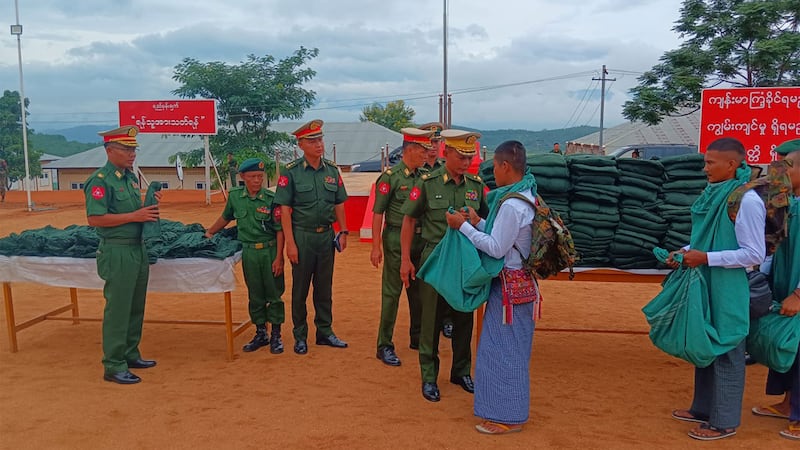 စစ်မှုထမ်းဥပဒေနဲ့ ကလေးတစ်ရာကျော်ကို စစ်သားစုဆောင်းခဲ့ကြောင်း စစ်တပ်ဝန်ခံ