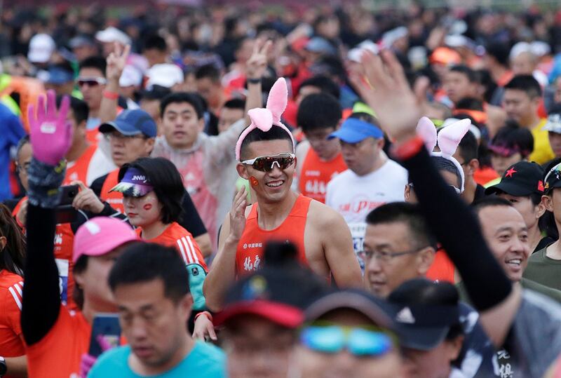 2019年北京马拉松赛（路透社）