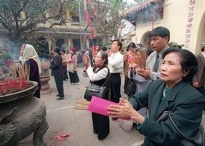 Đi lễ đầu năm. Ảnh minh họa