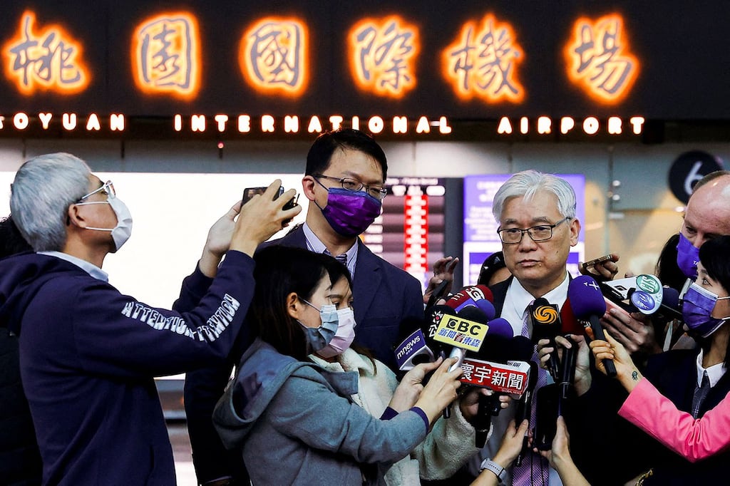 国民党副主席夏立言访中 民进党质疑“朝贡” – 普通话主页
