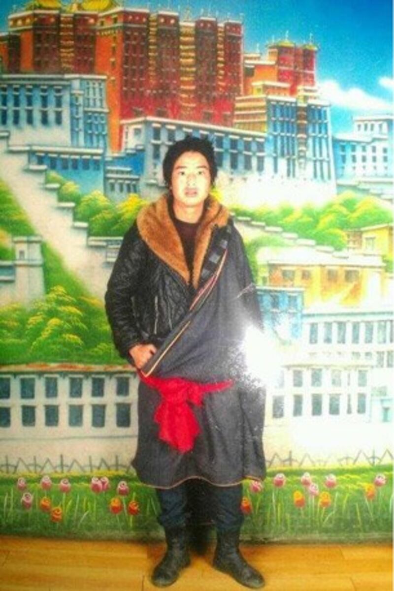 图片： 自焚身亡的藏族青年旺臣诺布。