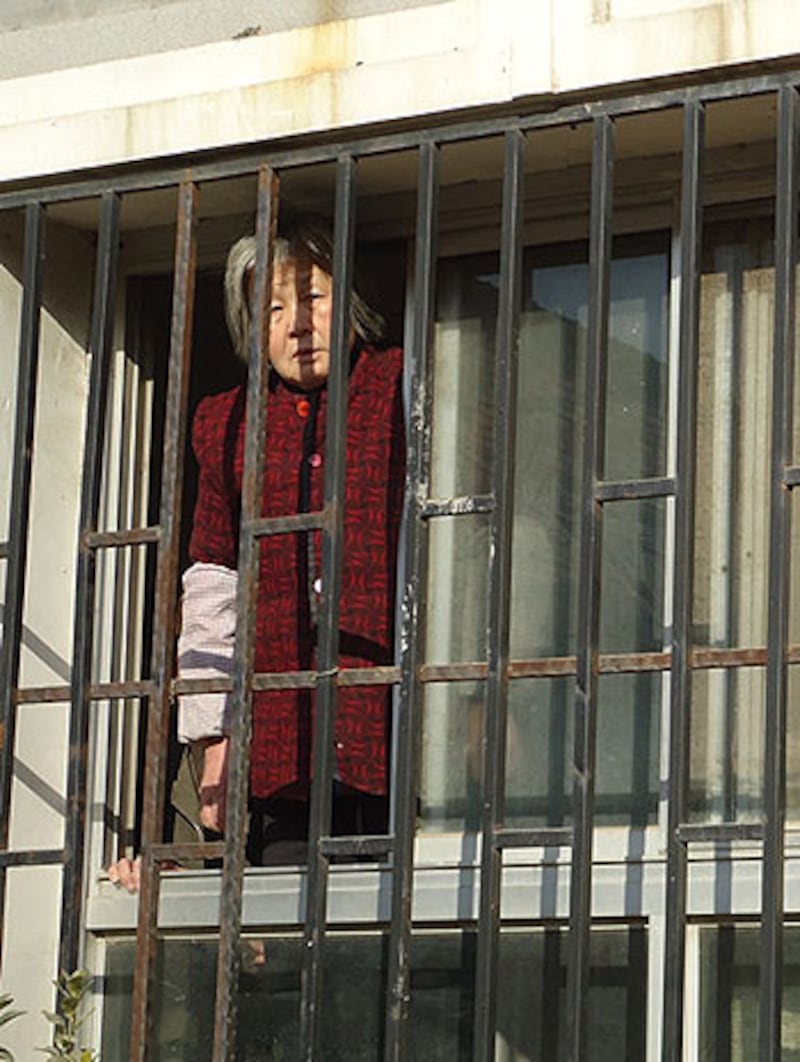 75 歲湖南訪民陳碧香因國慶日(10月1日)到天安門呼冤,被關黑監獄至今。圖為陳碧香今年初到北京上訪時亦曾被關在黑監獄。 (照片由不願透露姓名的訪民提供)