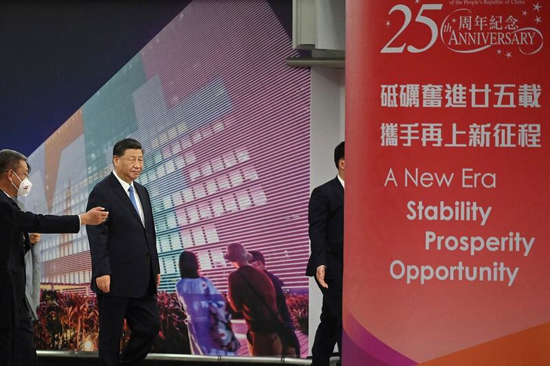 2022 年 6 月 30 日,习近平乘火车抵达香港,庆祝香港主权移交25周年。(美联社)
