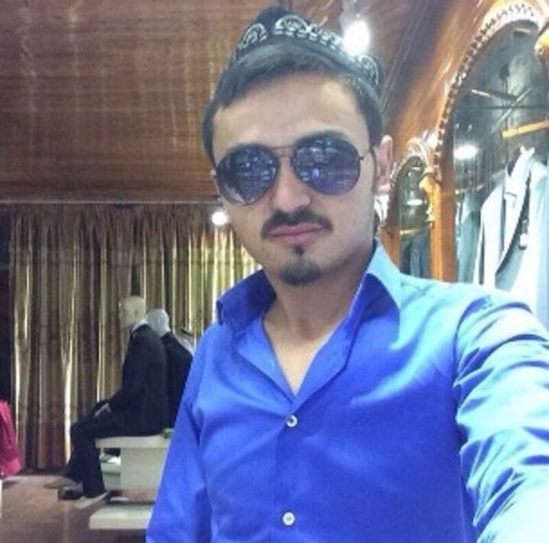 79 ياشلىق رەيھاننىسا ئانىنىڭ قاماققا ئېلىنغان كىچىك نەۋرىسى رىشات ھاجى