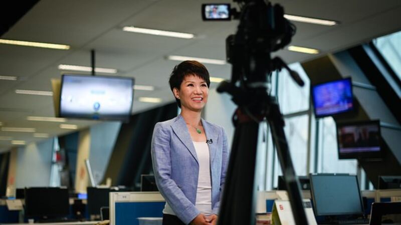 英国通信管理局(Ofcom)宣布,吊销中国官方媒体中国环球电视网(CGTN)在英国的播放牌照。图为中国环球电视网主播刘欣2019年5月30日在北京央视总部录制节目。(法新社)