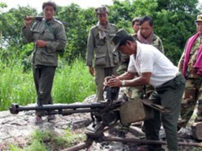 Cambodia-soldier-preah-vihear-250.jpg