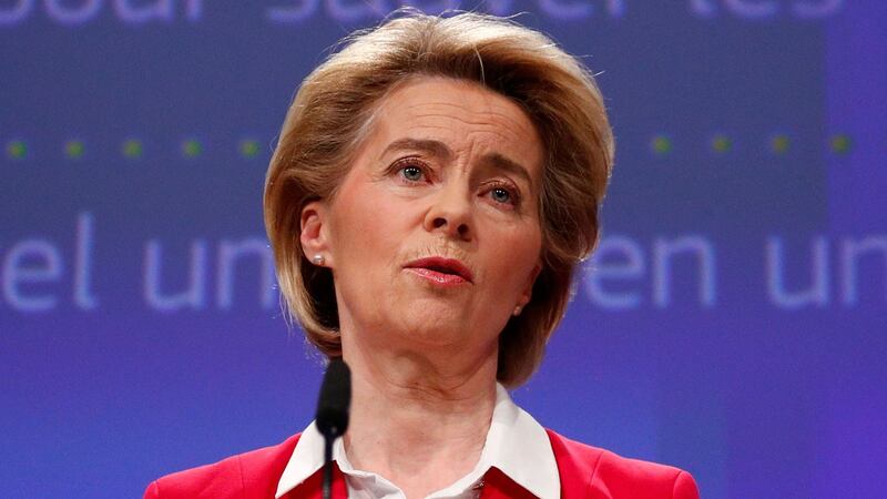欧盟执委会主席范德莱恩（Ursula von der Leyen）1日晚首度针对台湾发文，感谢台湾捐赠560万片口罩，她表示，这种全球性病毒爆发需要国际团结与合作，她代表欧盟感谢台湾此时此刻以行动展现团结。（法新社图片） 