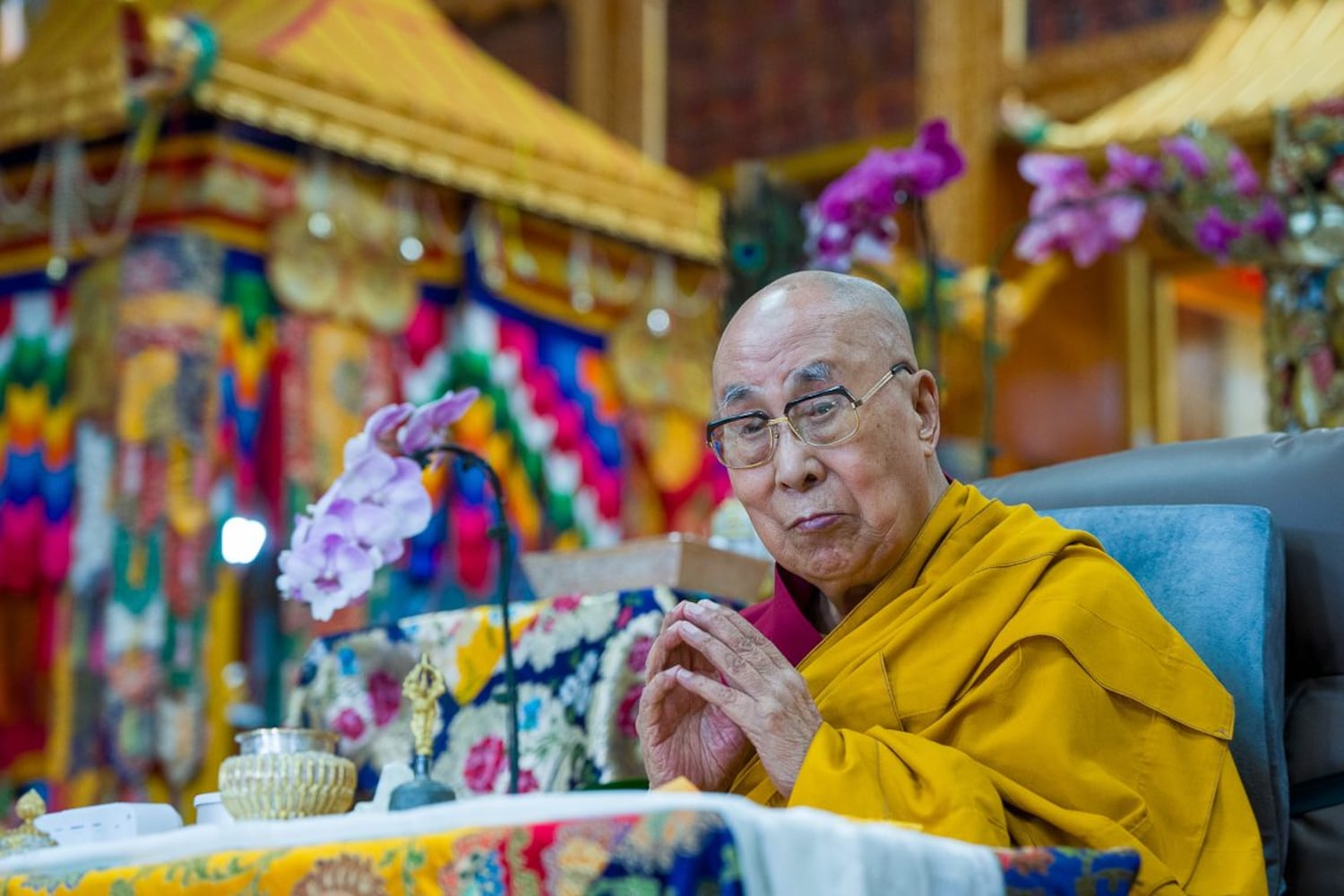 ༧གོང་ས་མཆོག་གིས་བལ་བོད་ས་མཚམས་སུ་ཆུ་ལོག་གི་དོན་རྐྱེན་ཕོག་པ་ཚོར་ཐུགས་གསོ་མཛད་འདུག