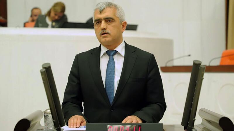 «خەلقنىڭ دېموكراتىيەسى» پارتىيەسى پارلامېنت ئەزاسى ئۆمەر فارۇق گەرگەرلىئوغلۇ