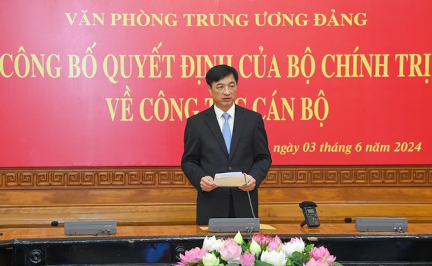 Ông Nguyễn Duy Ngọc tự đề nghị được tăng huân chương lao động?