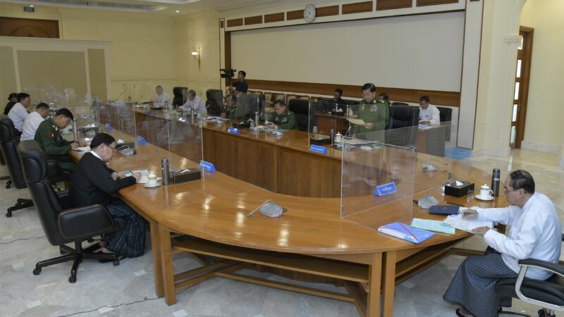 အမျိုးသားကာကွယ်ရေးနှင့် လုံခြုံရေးကောင်စီအစည်းအဝေးကို ၂ဝ၂၃ ခုနှစ်၊ ဇန်နဝါရီလ ၃၁ ရက်နေ့က နေပြည်တော်တွင် ပြုလုပ်ခဲ့စဉ်။ (Photo: HANDOUT / MYANMAR MILITARY INFORMATION TEAM / AFP)