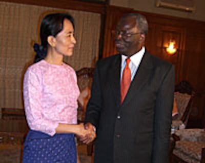 gambari_suu_kyi_11-08-07_20.jpg