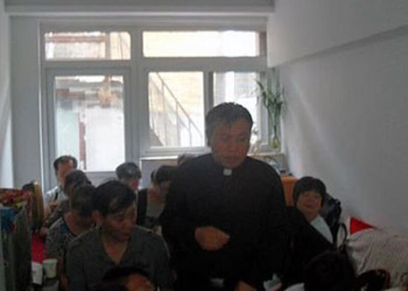 北京家庭教會牧師劉鳳鋼，今年7月為在北京的訪民開福音班。（照片由訪民提供）