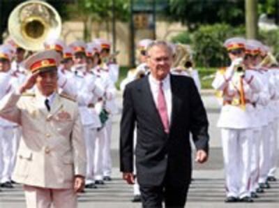 RumsfeldinVietnam200.jpg