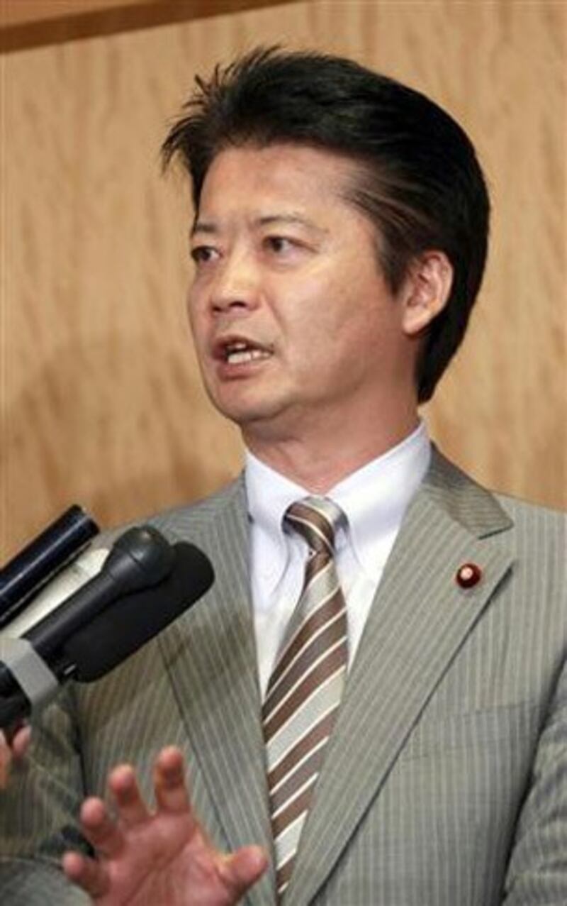 图片：日本外相玄叶光一郎关于中方对袭击日本驻华大使公车的两名男子处以行政拘留一事表示肯定称：“期间的过程报告和迅速处理，这在以前的中国是难以想象的。我们对此郑重接受。” （南洲提供）