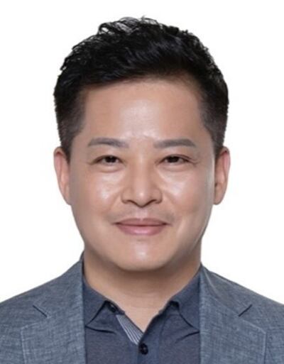 한국 부산외대 이신욱 교수