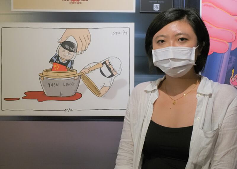 2020年6月24日,政治漫畫作者Stellina Chen:作品表達元朗事件幕後黑手就是中國政府。(鍾廣政 攝)