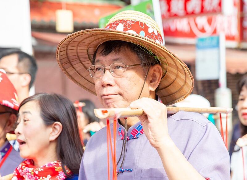 台北市长柯文哲认为要查出当年是谁下的令。（台北市政府提供）