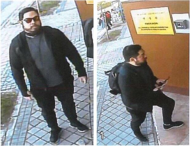 반북단체 '자유조선' 회원 크리스토퍼 안이 지난 2월  스페인 주재 북한대사관 안으로 들어가는 모습. 