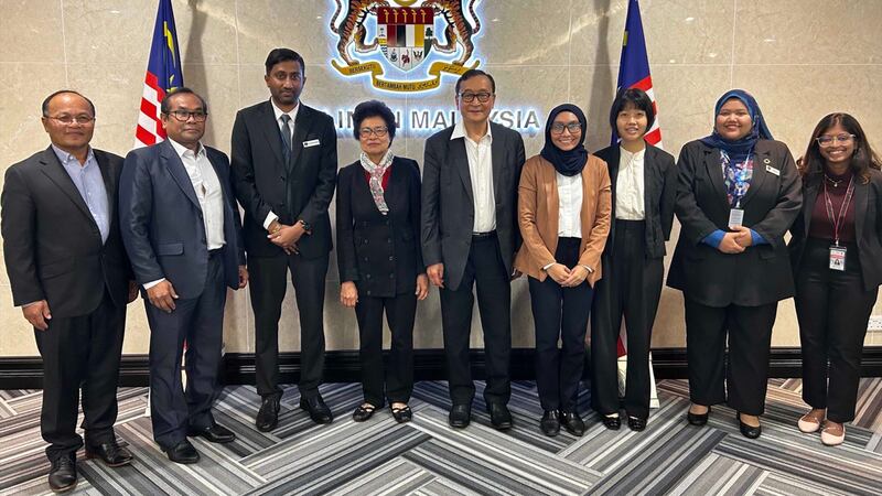 Meeting_with_Malaysian_MP_053023.jpg
