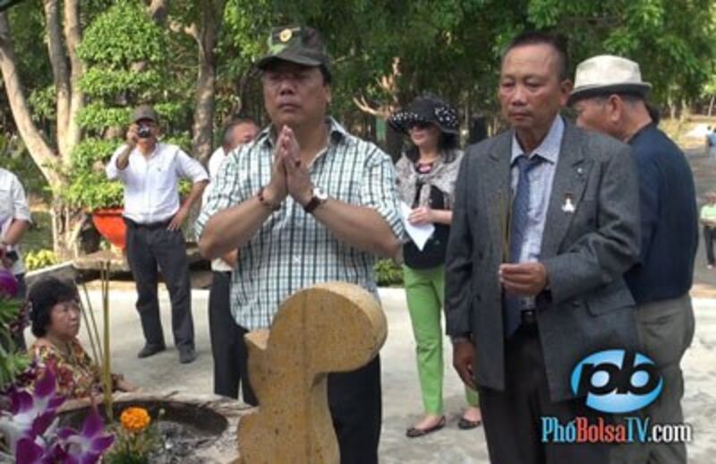 Thứ trưởng Ngoại Giao Việt Nam Nguyễn Thanh Sơn, chủ nhiệm UBNNVNVNONN đã đưa đoàn khách Việt kiều, đa số là từ Hoa Kỳ, tới tỉnh Bình Dương, đến viếng thăm nghĩa trang liệt sĩ Bình Dương và nghĩa trang Bình An, tức nghĩa trang quân đội Biên Hoà thời VNCH