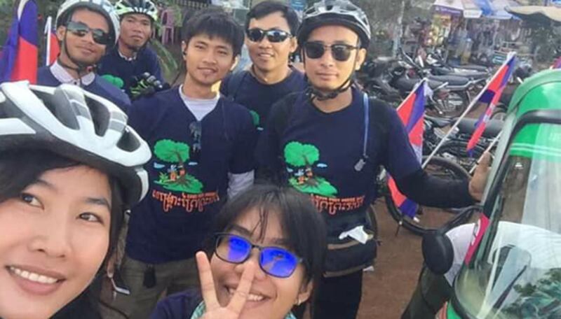 សកម្មភាពក្រុមយុវជនស្រឡាញ់ព្រៃឈើ ធ្វើយុទ្ធនាការជិះកង់ ពីភ្នំពេញទៅខេត្តព្រះវិហារហើយ ដើម្បីផ្សព្វផ្សាយពីសារសំខាន់របស់ព្រៃព្រះរកាដែលកំពុងរងការគំរាមកំហែង។