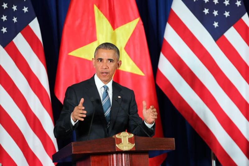 Tổng thống Hoa Kỳ Barack Obama  tại cuộc họp báo chung ở Hà Nội hôm 23/5/2016.
