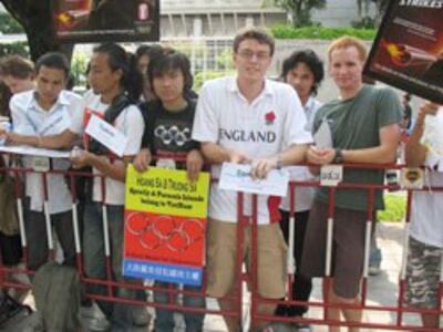 Olympic-LeTrungThanh-Protest-250.jpg