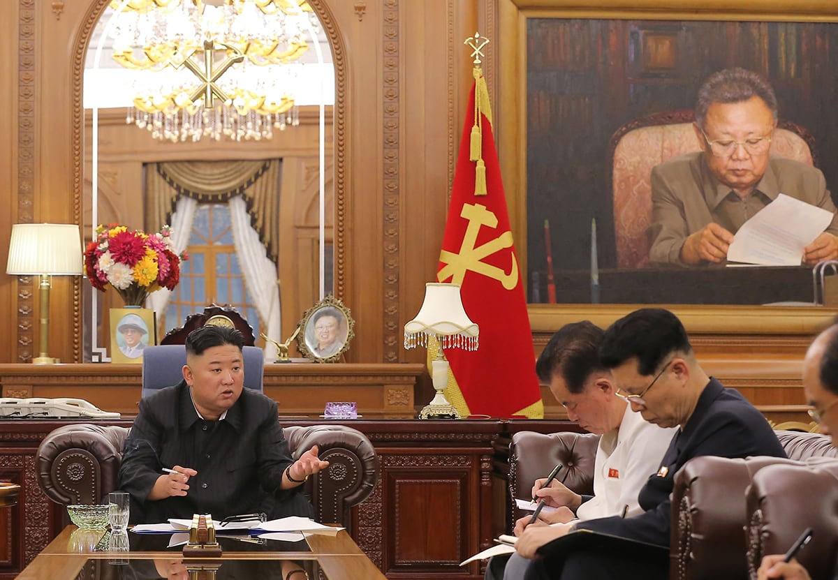 김정은 북한 노동당 총비서가 지난 7일 당 중앙위원회와 도당위원회 책임간부 협의회를 소집한 모습.