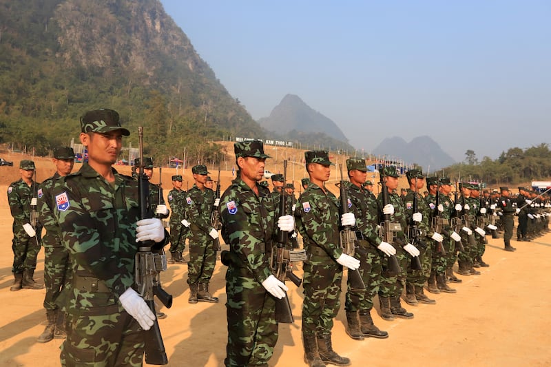 ကရင်အမျိုးသားအစည်းအရုံး KNU တပ်ဖွဲ့ဝင်များအား ၂၀၂၁ ခုနှစ် ဧပြီလ ၄ ရက်နေ့က တွေ့ရစဉ်။ (Photo: AFP)