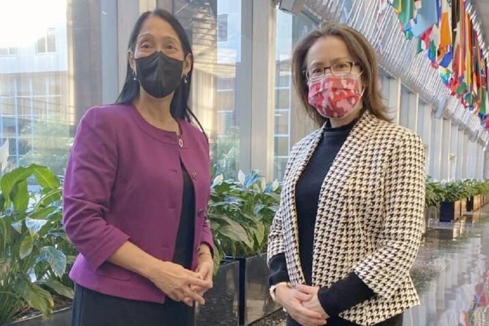 负责国际组织事务的助理国务卿米歇尔·西森(左),和台湾驻美代表萧美琴等高层级外交官员在华盛顿举行会谈。