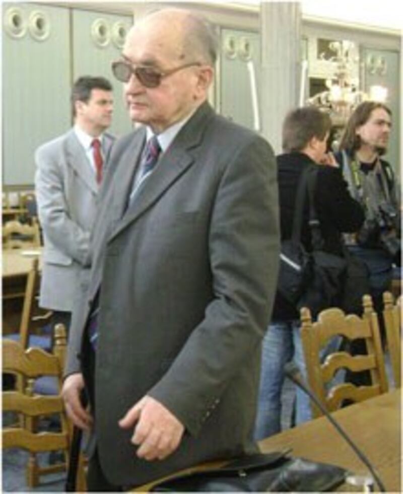 Tướng Wojciech Jaruzelski đã tới phiên họp hội ngộ các nhân vật Bàn Tròn sau 20 năm. Ảnh: Vân Anh / RFA.