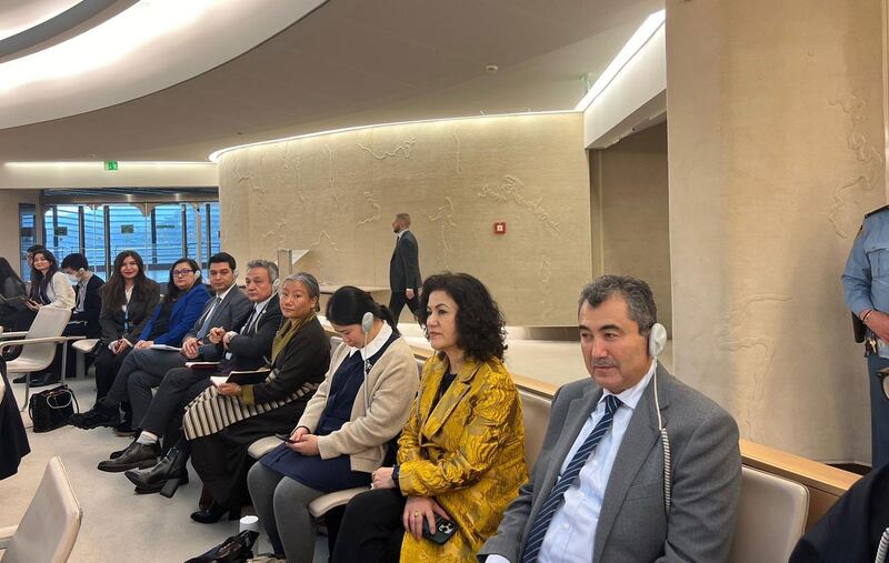 يىغىن مەيدانىدىكى ئۇيغۇر تەشكىلات ۋەكىللىرى. 2024-يىلى 23-يانۋار، جەنۋە.