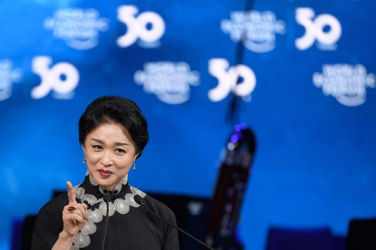 Chinese transgender celebrity is refused permission to stage play