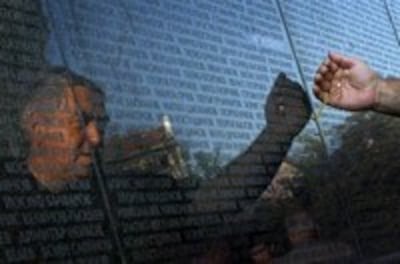 monument_communism-200.jpg