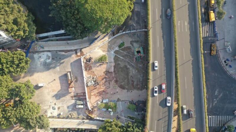 2019年12月1日,广州中心城区一主干道发生的地面塌陷事件,石宜、石科伟父子等3人掩埋。(Public Domain)