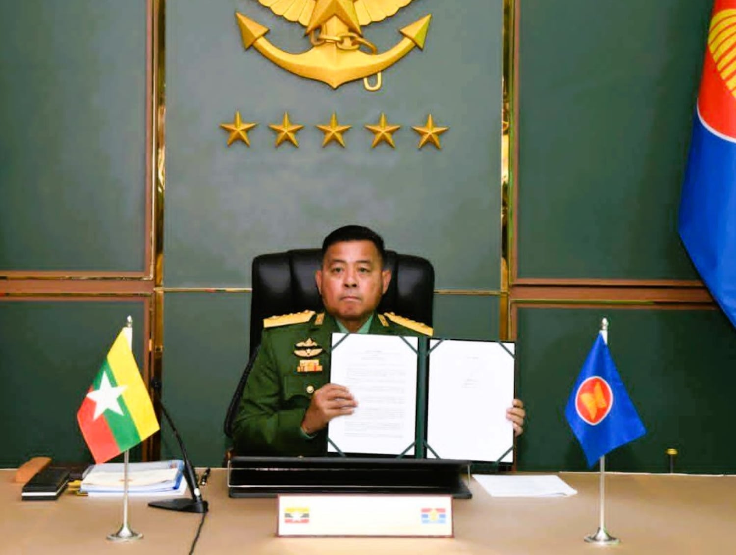 နိုင်ငံငယ်တွေ ဖိအားပေးခံနေရကြောင်း အာဆီယံအစည်းအဝေးမှာ ကာချုပ်အသစ်ပြော