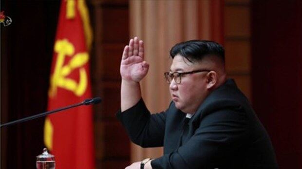 지난해 4월 경제건설총력 집중을 결정한 노동당 중앙위원회 제7기 제4차 전원회의 모습. 이달 말로 예정된 전원회의에서 새 전략노선의 채택 여부가 관심을 끌고 있다.