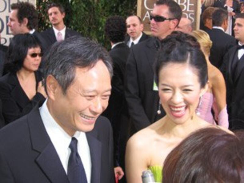 图片： 2006年，李安和章子怡同时走上金球奖红毯。 （记者萧融拍摄）